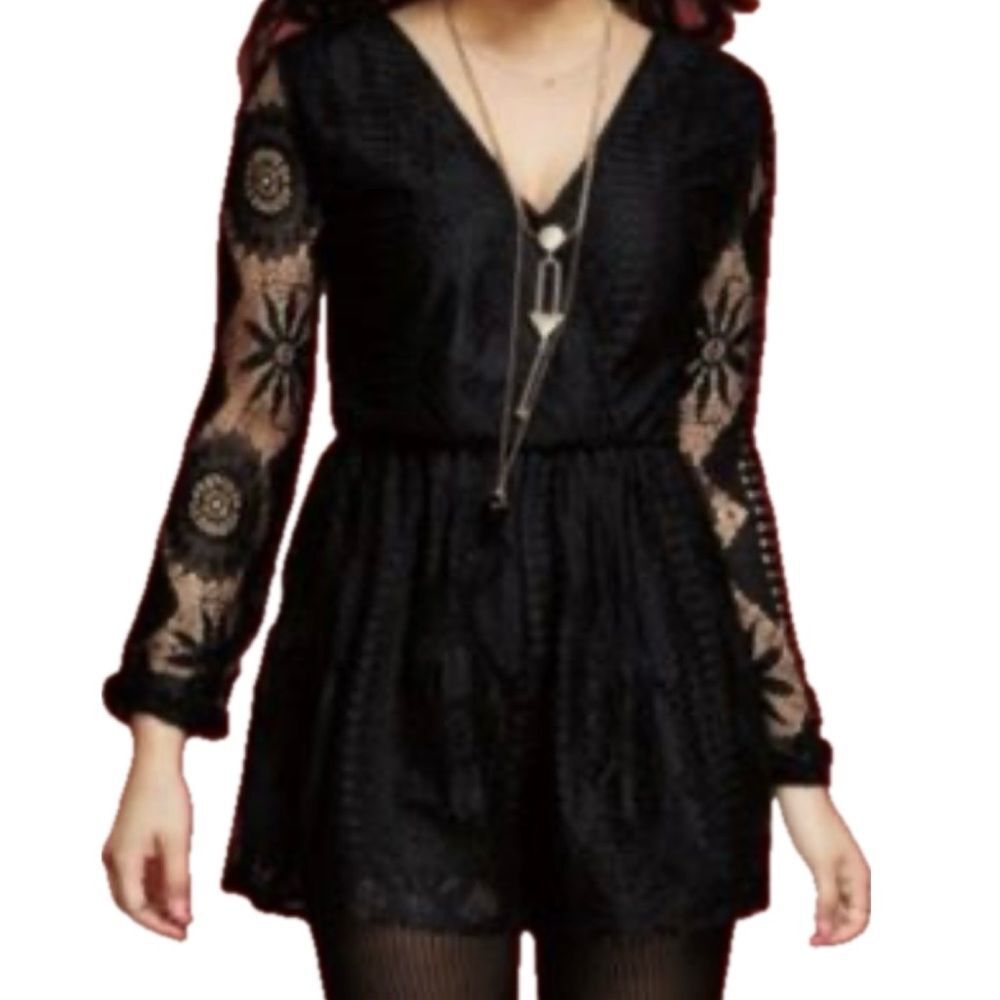 Bethany Mota Lace Surplice Snap Button Open Back Long Sleeve Gothic Romper Small